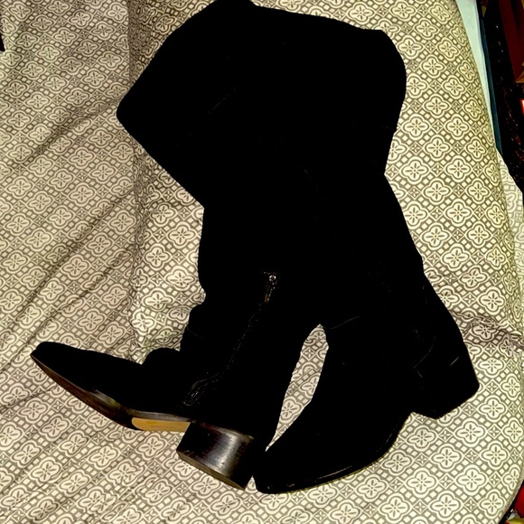 Black Knee-High Women's Boots - Picture 3 of 3